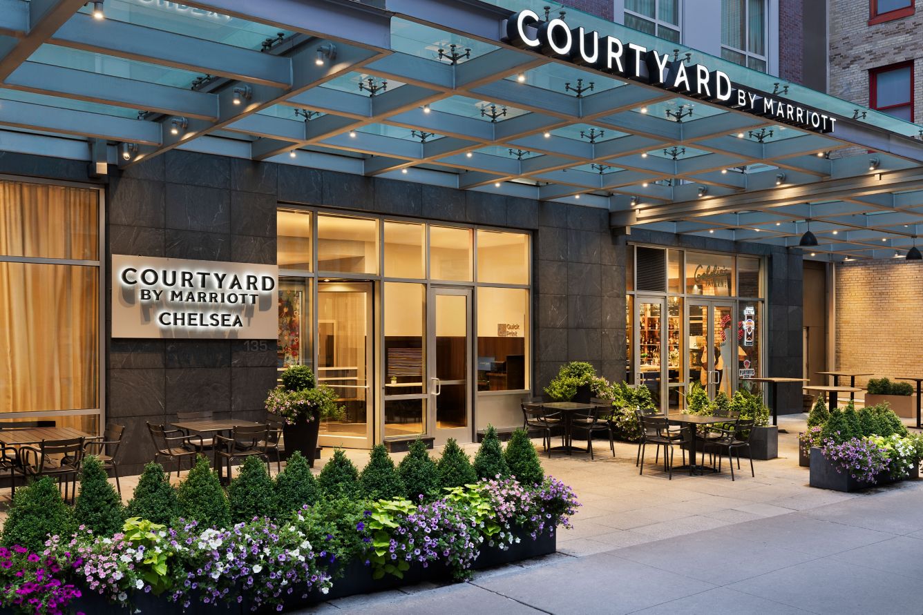 Marriott Courtyard Chelsea Entrance